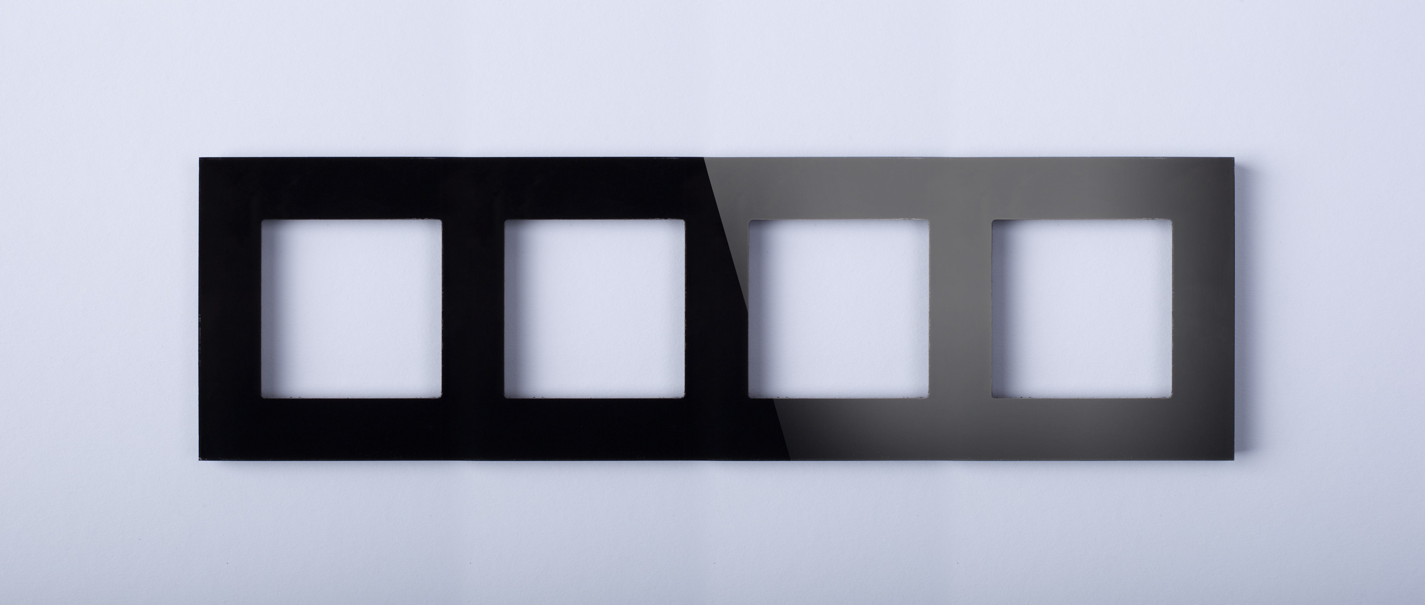 Рамка четырёхпостовая, чёрная, Plexiglass, коллекция, "Глянец" GC-P104-BCG